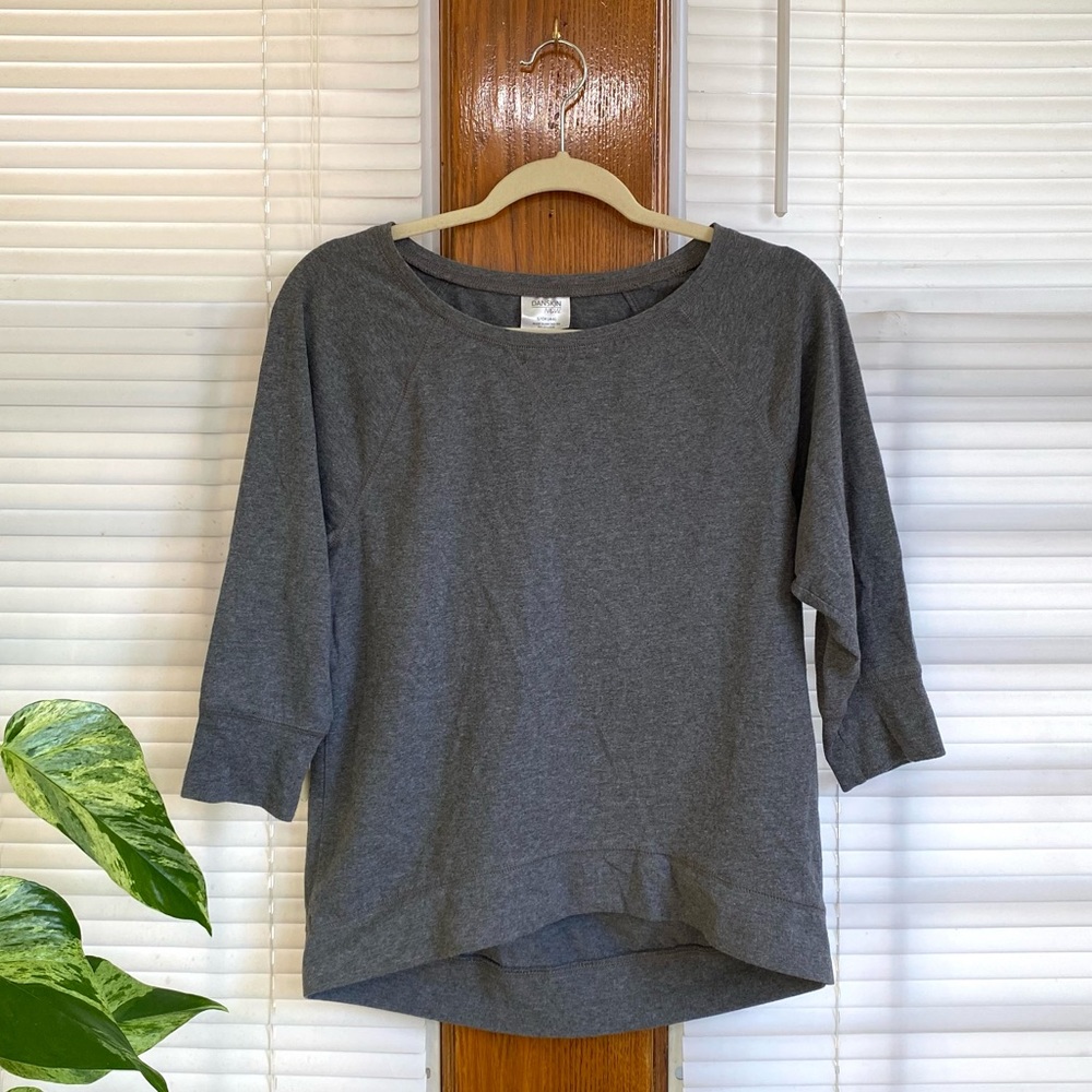 DANSKIN Now Women's Size Small Activewear Athletic Top Gray Quarter Sleeve Shirt